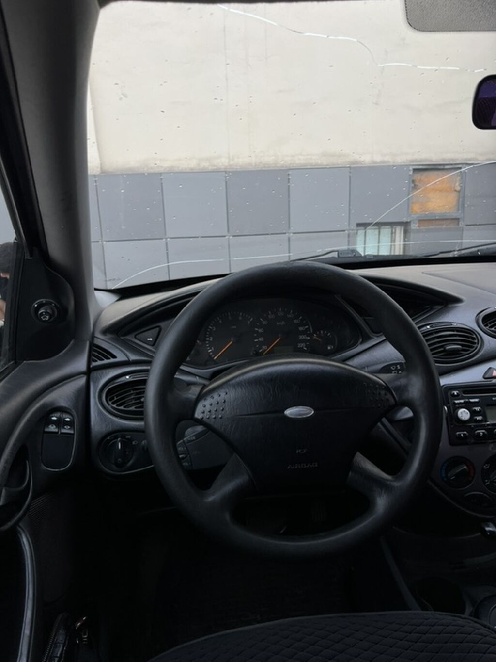 Ford Focus: 2002 г., 1.6 л, Автомат, Бензин, Седан: фото 7