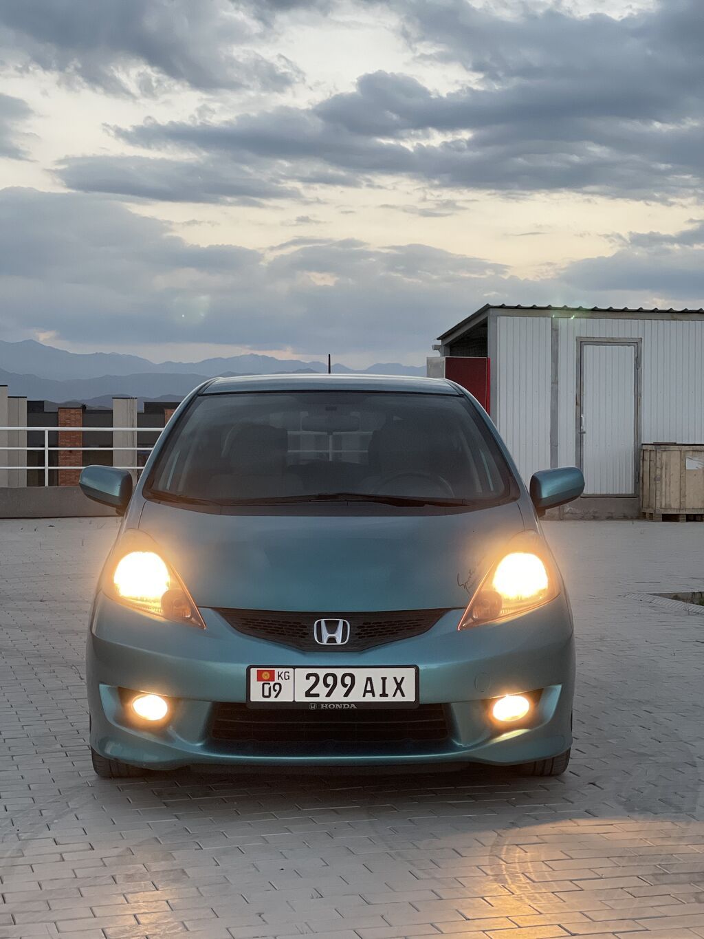 Honda Fit: 2011 г., 1.5 л, Автомат, Бензин, Хэтчбэк: фото 8