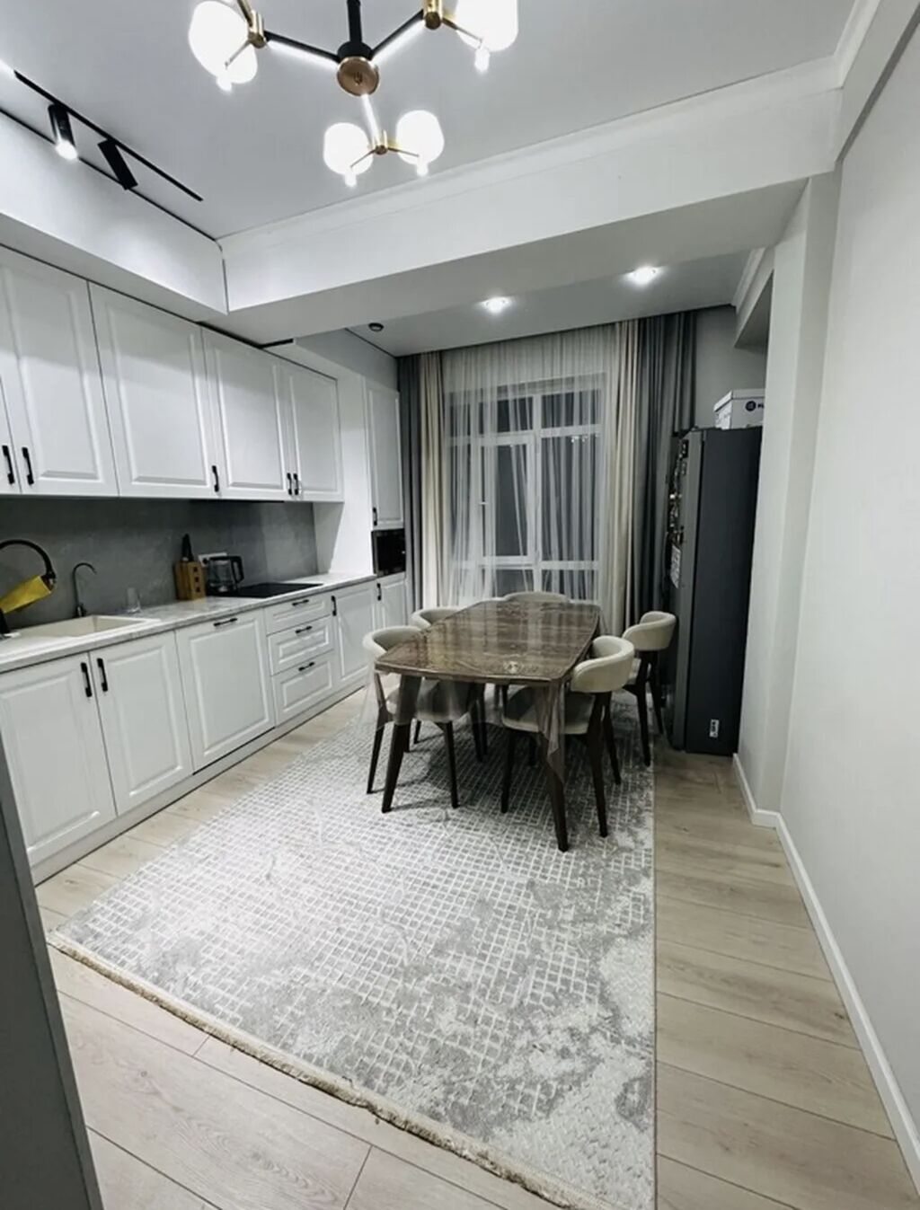 2 комнаты, 61 м², Золотой квадрат Элитка, 9 этаж, Евроремонт: фото 2