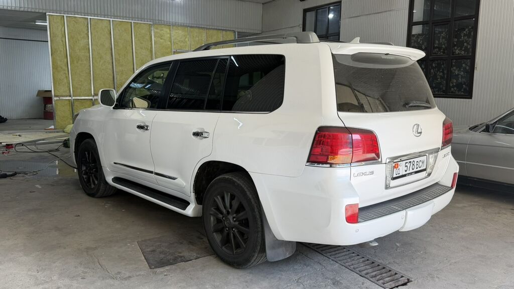 Lexus LX: 2009 г., 5.7 л, Автомат, Бензин, Внедорожник: фото 5