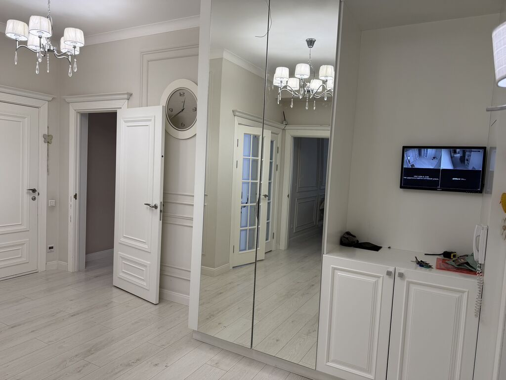 3 комнаты, 117 м², Филармония Элитка, 4 этаж, Дизайнерский ремонт: фото 2