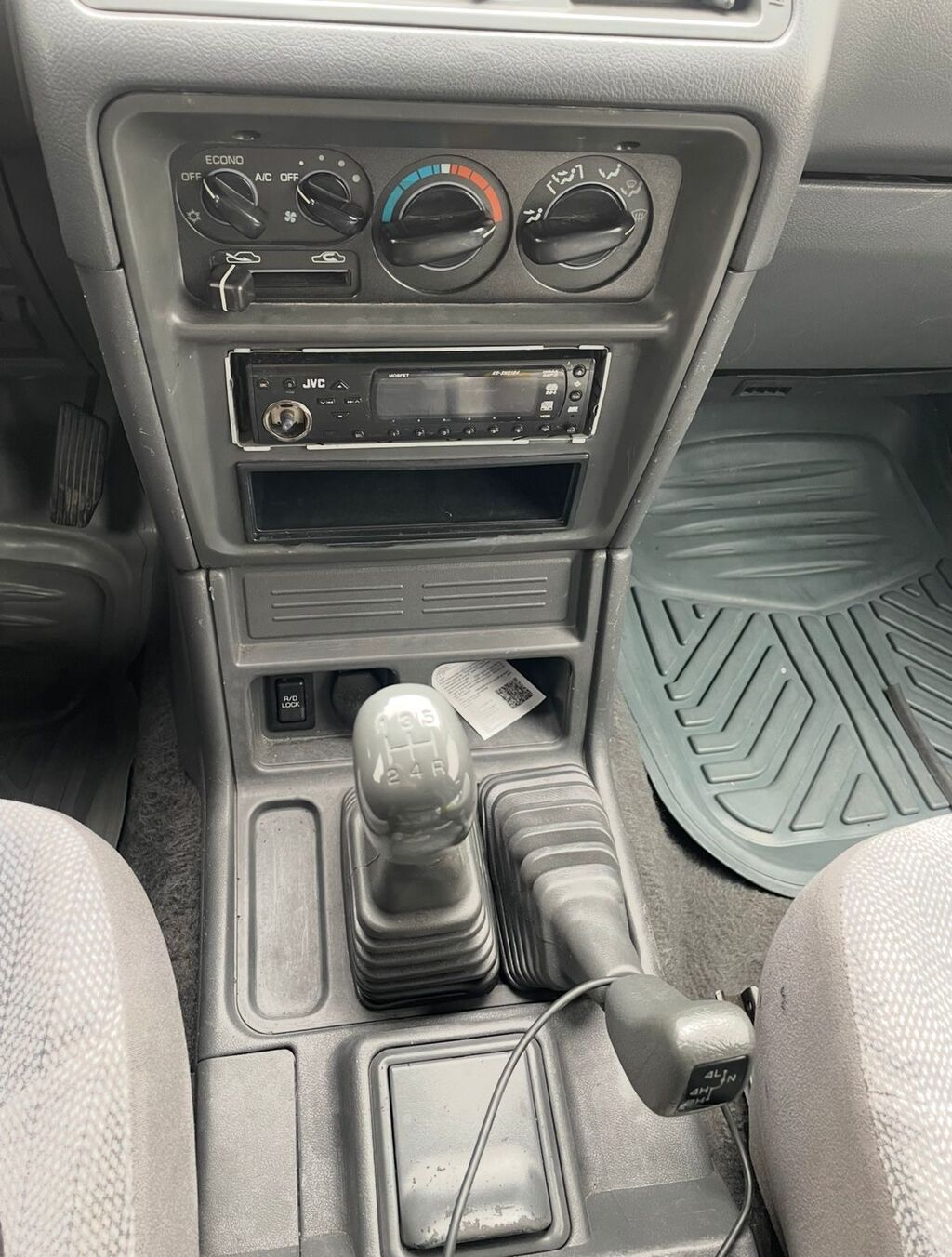Mitsubishi Pajero: 2003 г., 2.5 л, Механика, Дизель, Внедорожник: фото 2