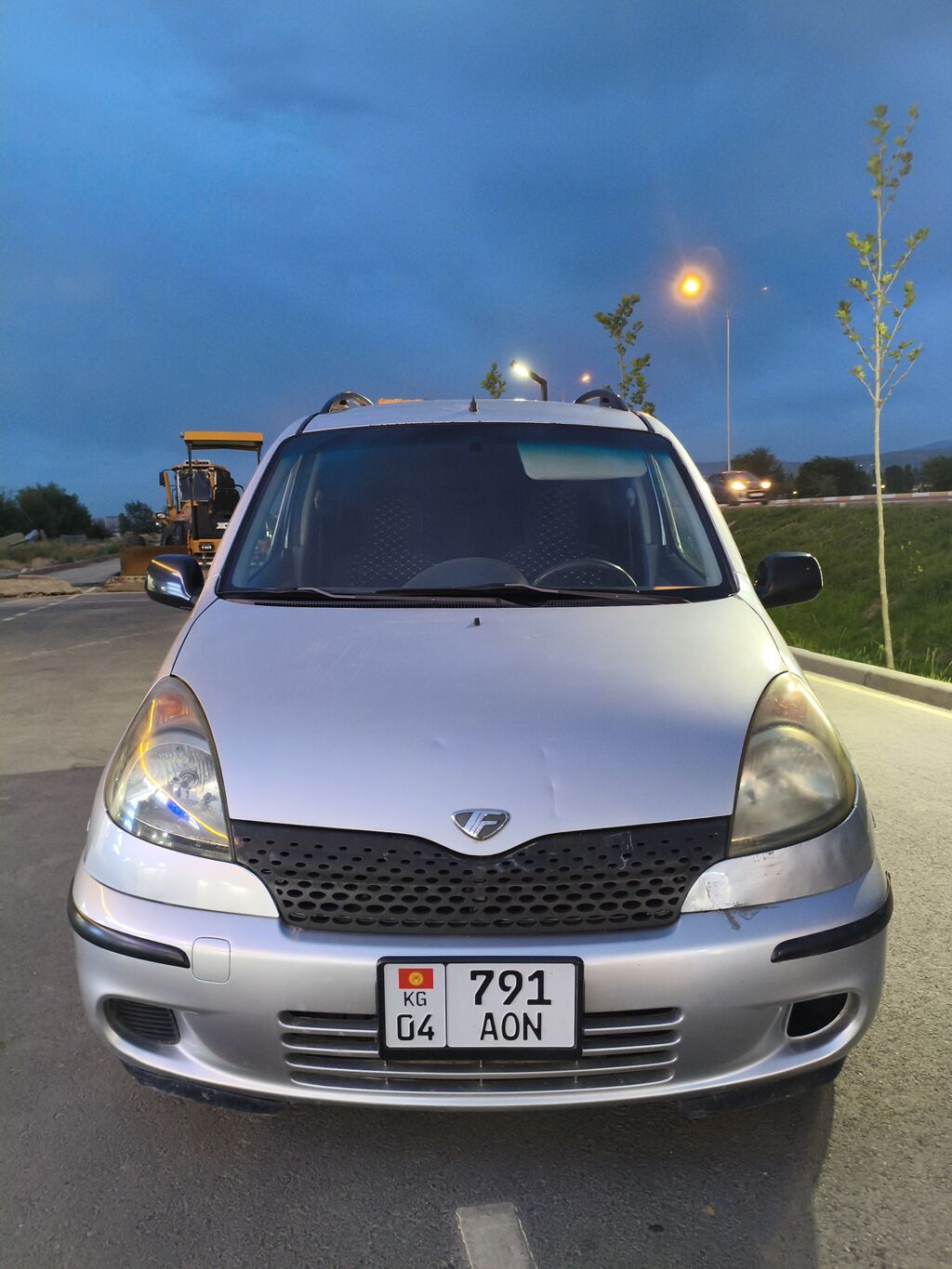 Toyota Funcargo: 2003 г., 1.5 л, Механика, Бензин, Универсал: фото 3