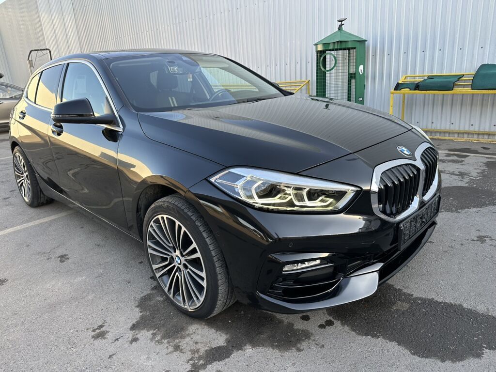 BMW 1 series: 2023 г., 2 л, Автомат, Бензин, Хэтчбэк: фото 3