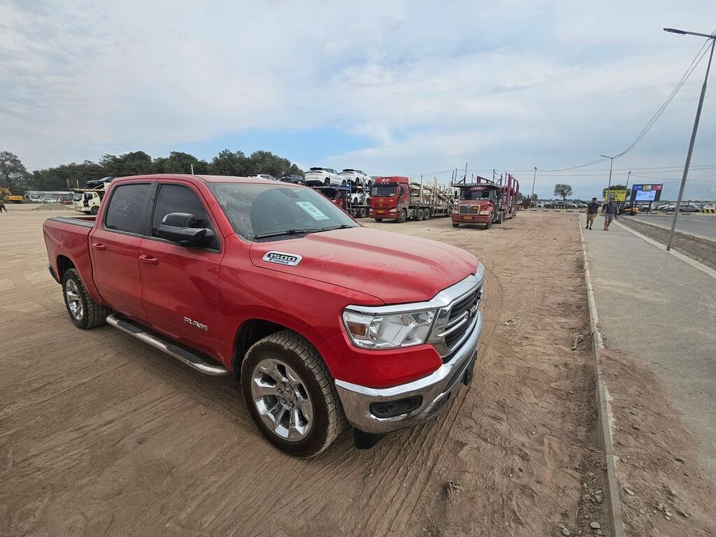Dodge Ram 1500: 2021 г., 3.6 л, Автомат, Газ, Пикап: фото 2