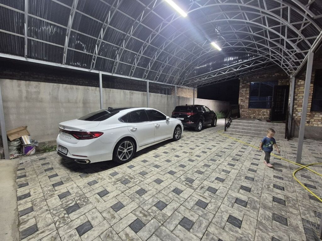 Продаётся частный дом с большим двориком и навесом для авто: фото 4