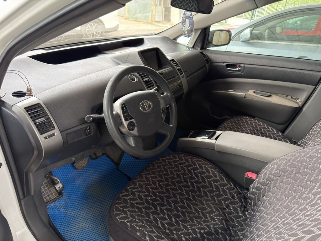 Toyota Prius: 2008 г., 1.5 л, Вариатор, Гибрид, Хэтчбэк: фото 5