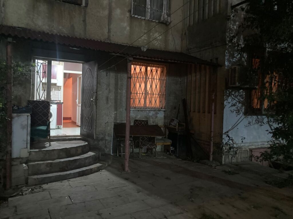 Diqqetle oxuyun, Makler, Vasitəçi Fərxan Nizami rayonu 8KM Bəkir