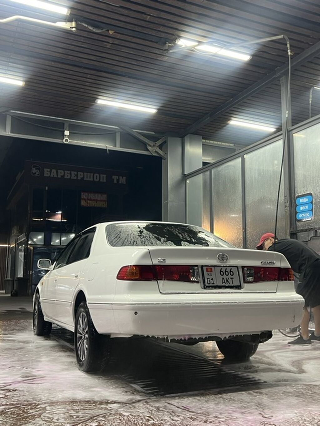 Toyota Camry: 2001 г., 2.2 л, Автомат, Бензин, Седан: фото 2