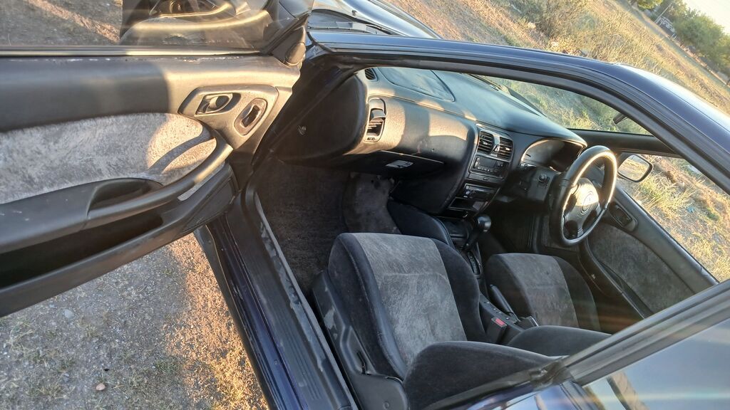 Subaru Legacy: 1996 г., 2 л, Автомат, Бензин, Седан: фото 5