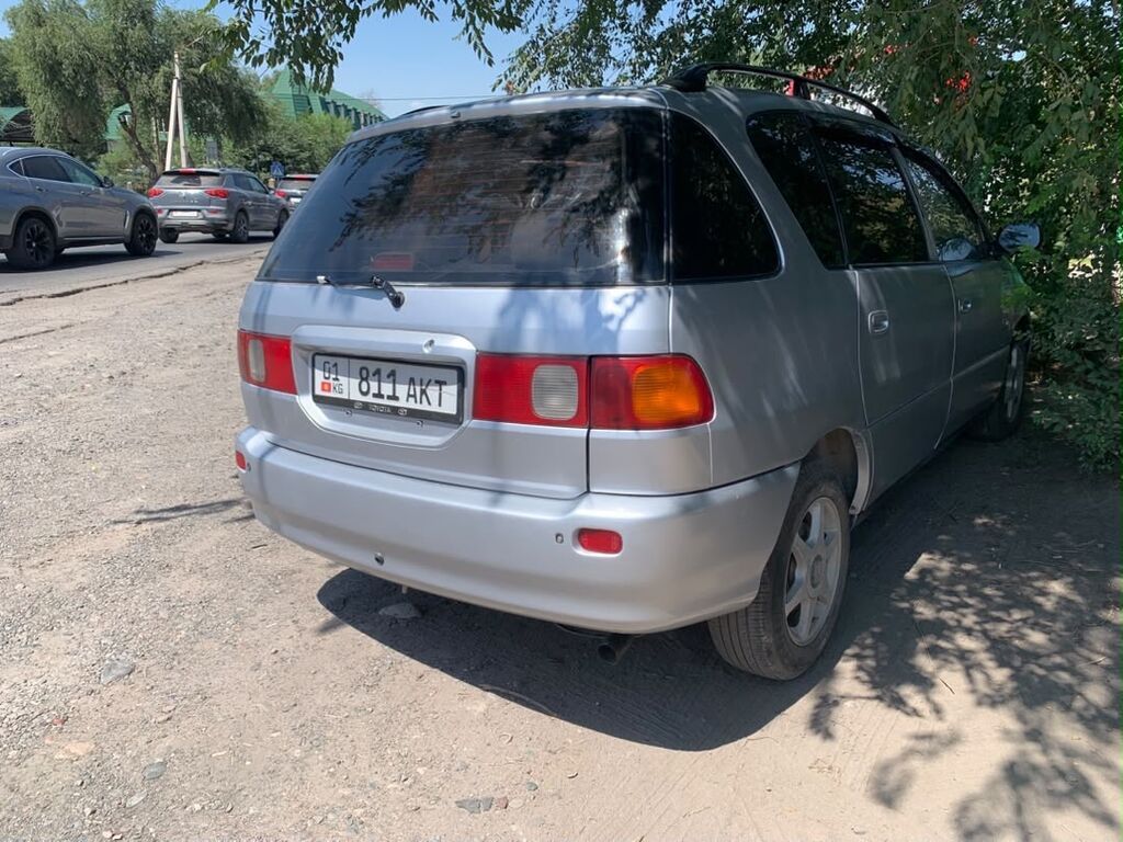 Toyota Ipsum: 1997 г., 2 л, Автомат, Бензин, Минивэн: фото 4