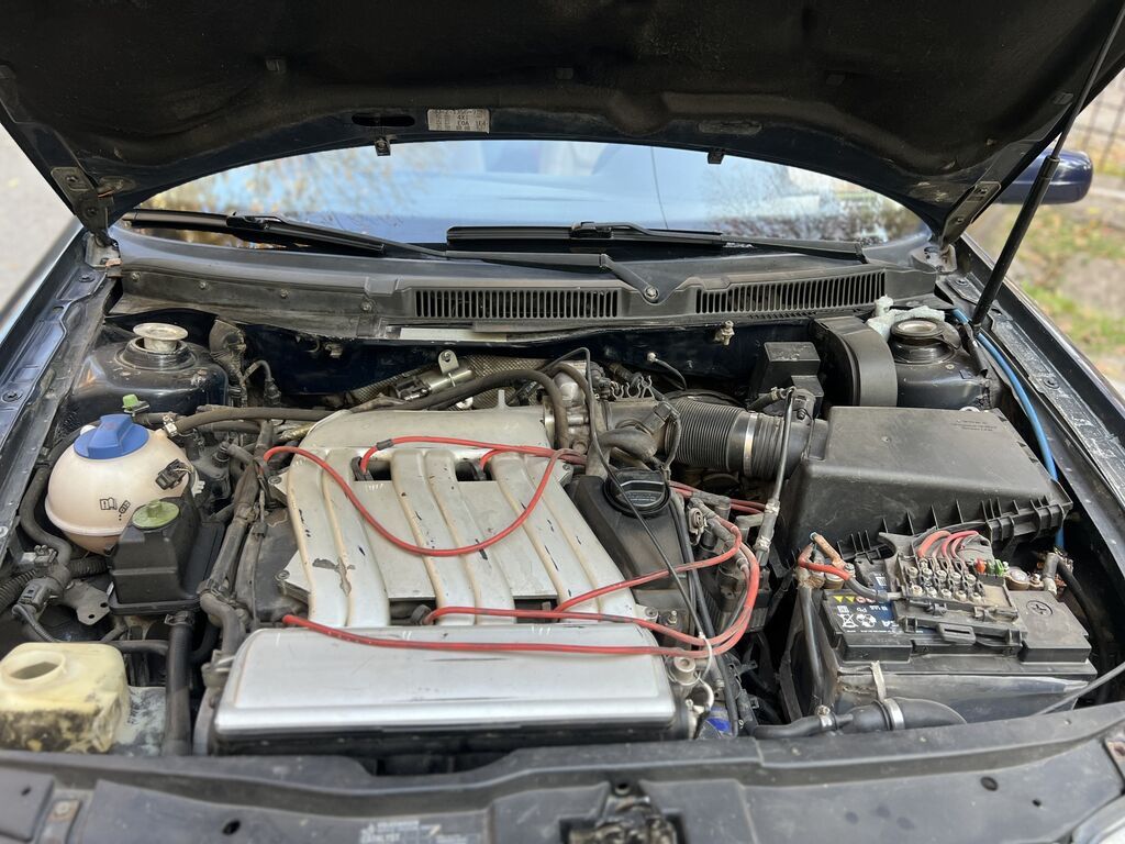Volkswagen Jetta: 1999 г., 2.8 л, Механика, Бензин, Седан: фото 5