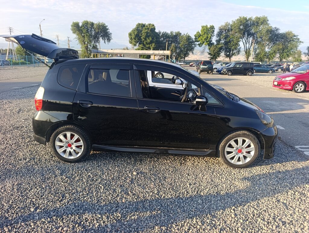 Honda Fit: 2002 г., 1.5 л, Вариатор, Бензин, Хэтчбэк: фото 7