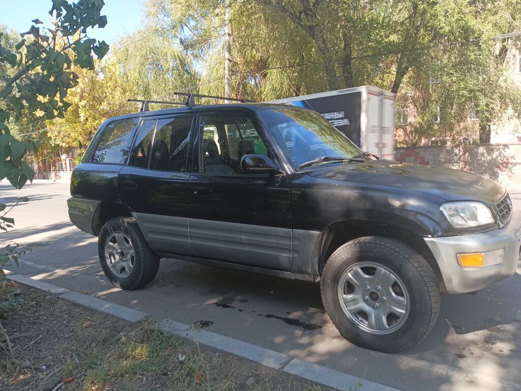 Toyota RAV4: 1999 г., 2 л, Автомат, Бензин, Кроссовер: фото 4