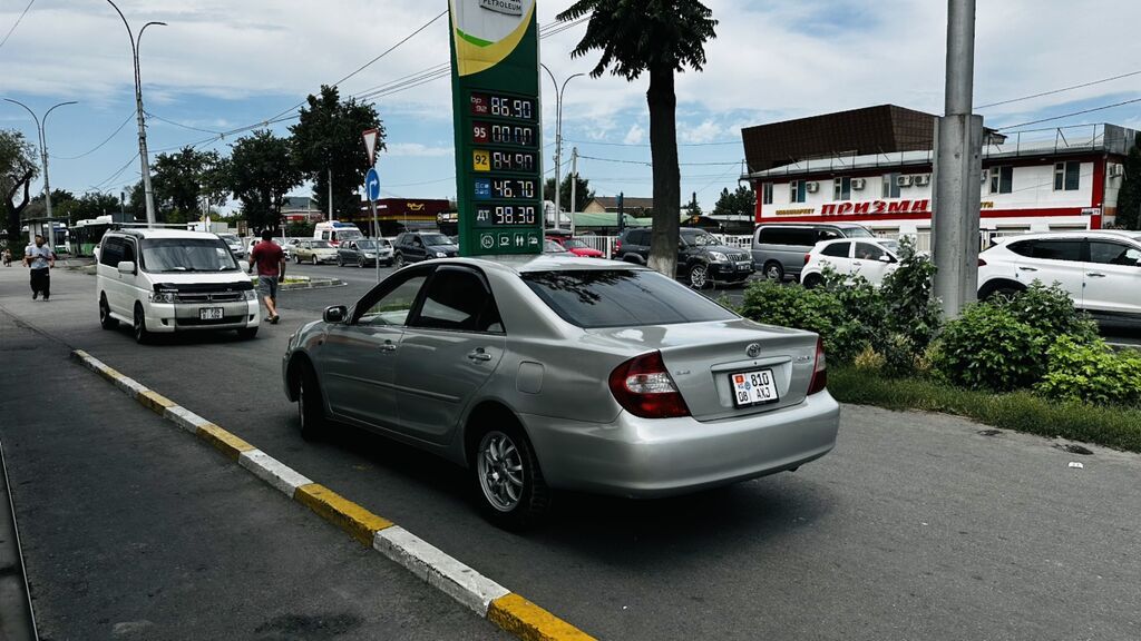 Toyota Camry: 2003 г., Бензин, Седан: фото 3
