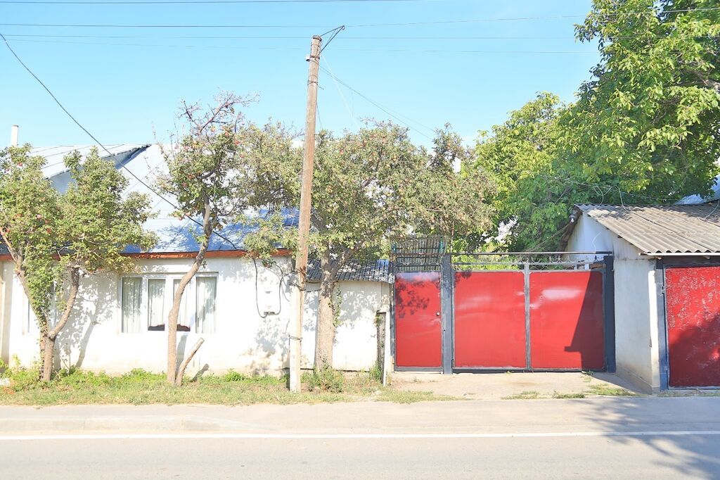 Продается финский дом г Каракол,9 сот. Имеется гараж,сарай с: фото 1