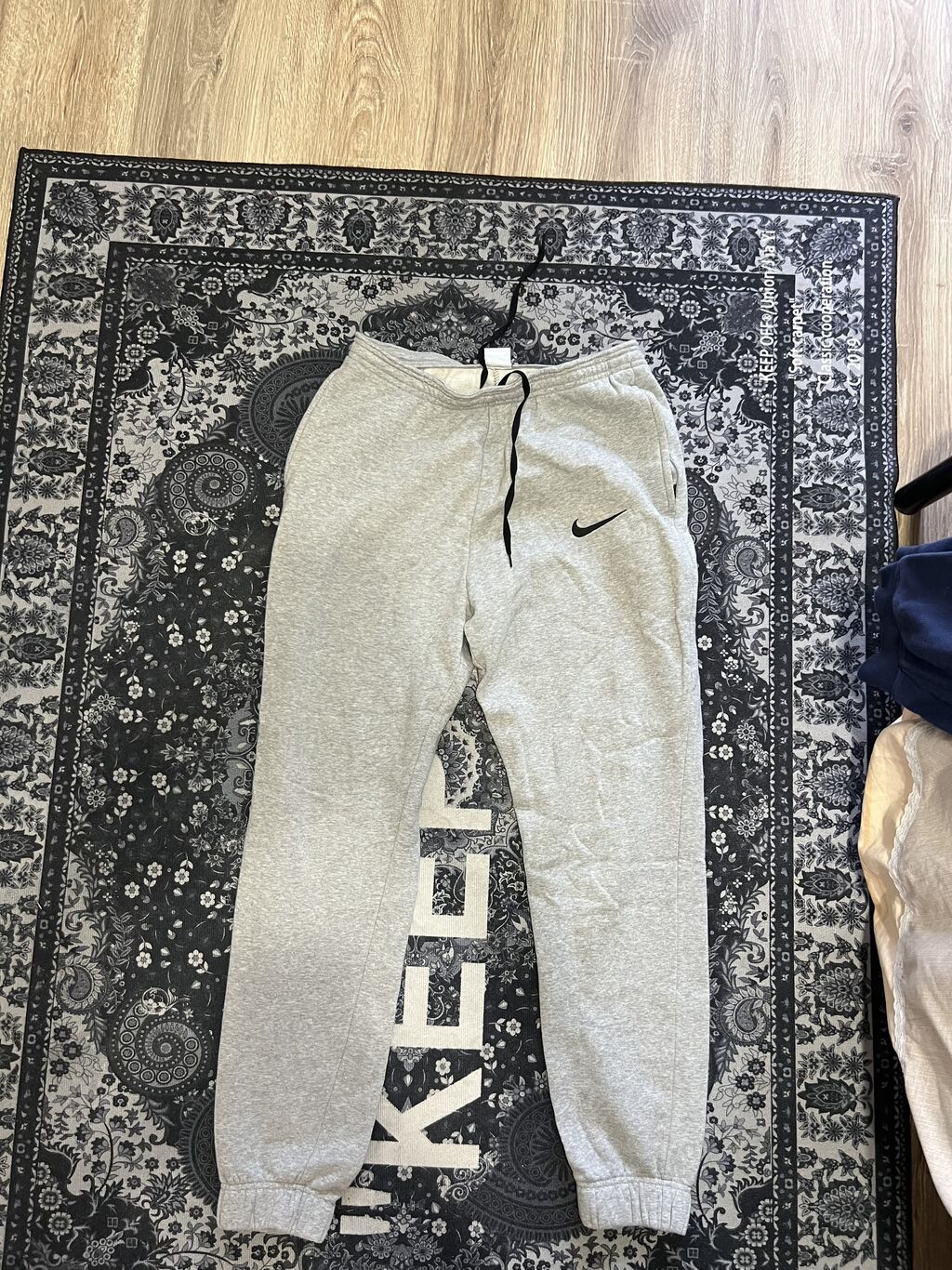 Мужской спортивный костюм, L, Nike, Б/у, цвет - Серый, Самовывоз, Бесплатная доставка, Платная доставка