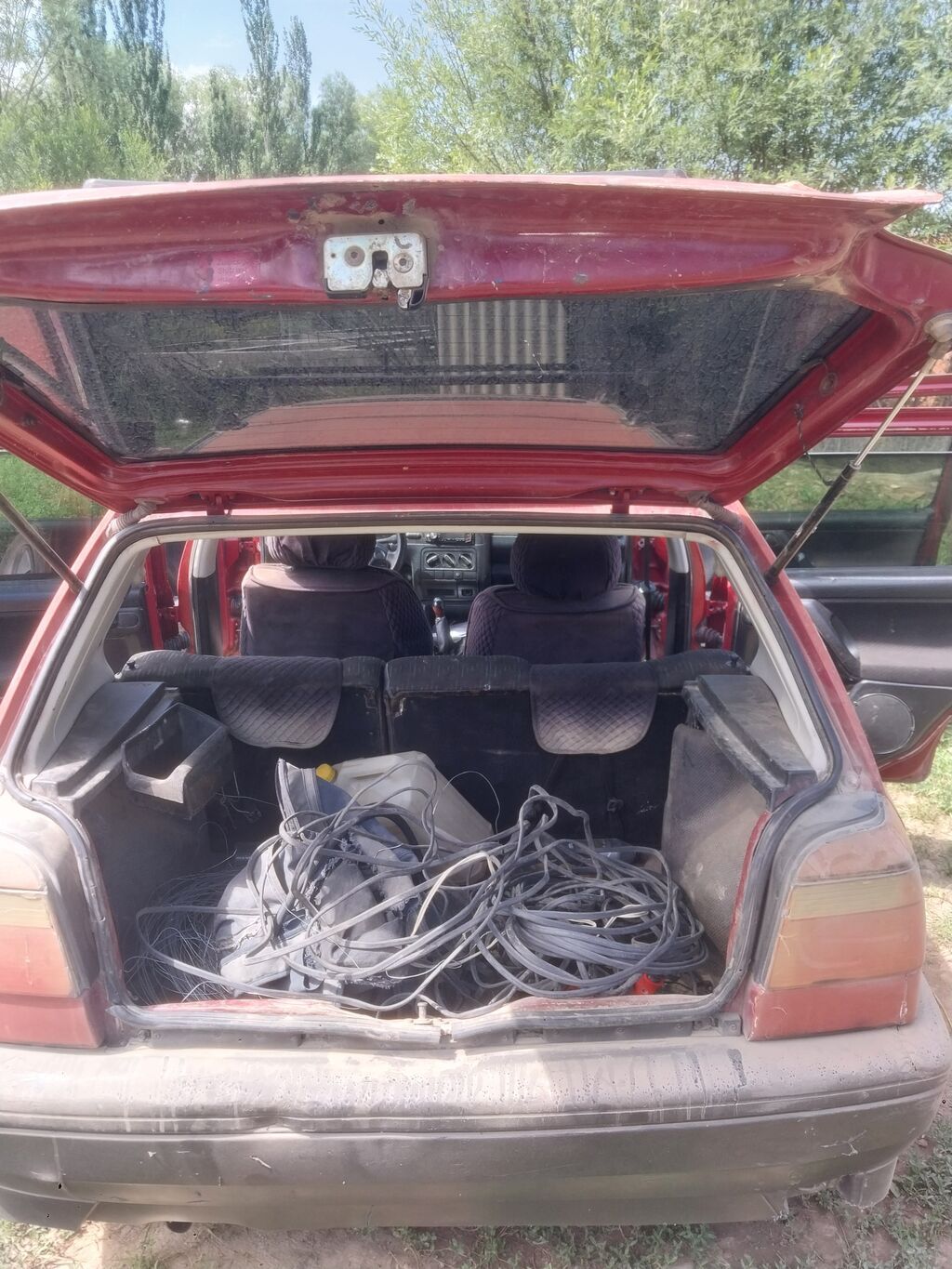 Volkswagen Golf: 1993 г., 1.6 л, Механика, Бензин: фото 6