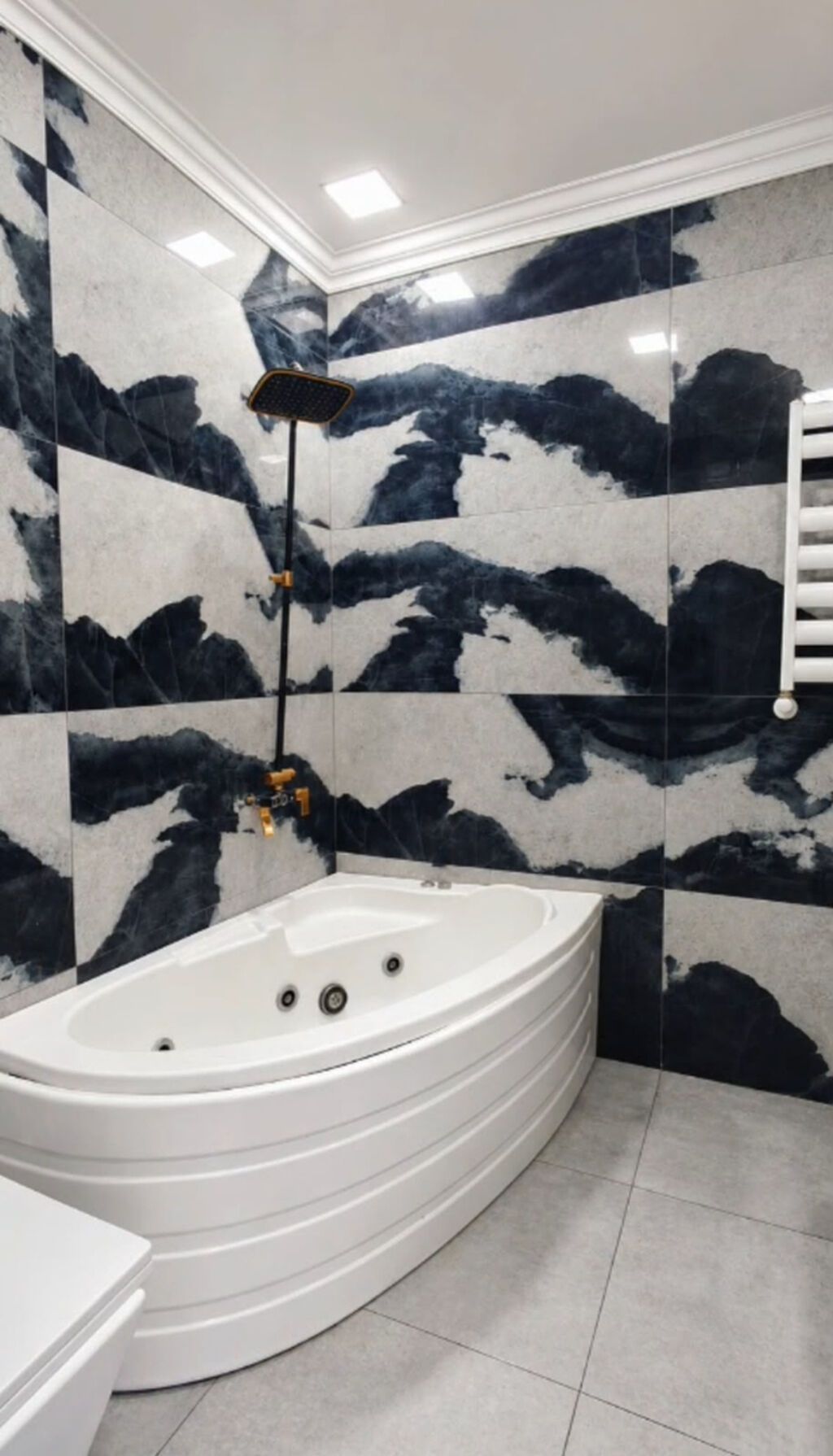 Mərdəkan qəsəbəsində, dənizə yaxın prestijli ərazidə təcili olaraq