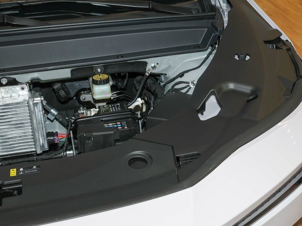 Toyota bZ3X: 2025 г., Электромобиль: фото 7