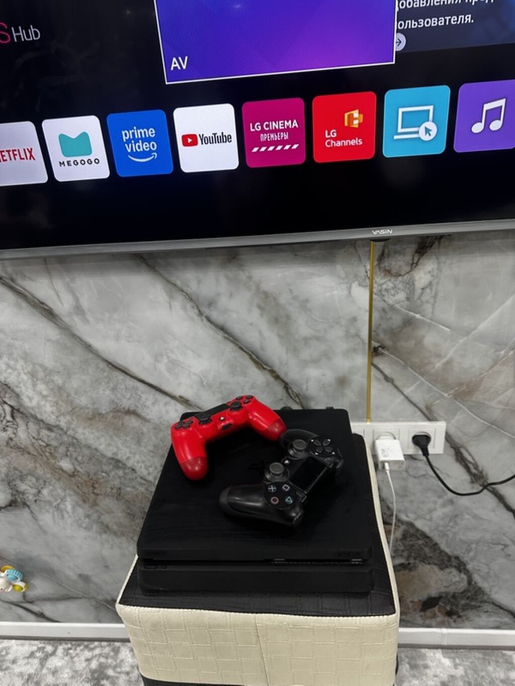 PlayStation 4 Slim + 6 бесплатных игр Не прошитая Комплектация: фото 2