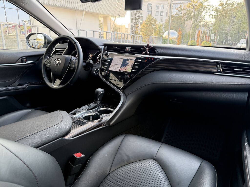Toyota Camry: 2018 г., 2.5 л, Автомат, Бензин, Седан: фото 7