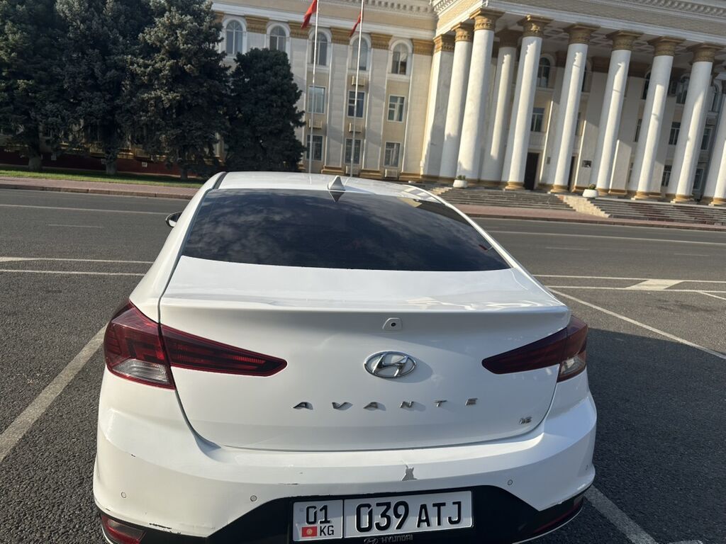 Hyundai Avante: 2019 г., 1.6 л, Автомат, Бензин, Седан: фото 3