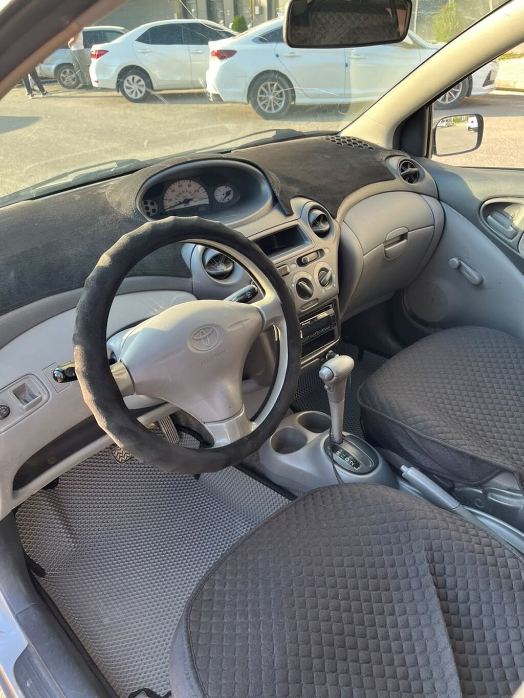 Toyota Echo: 2000 г., 1.5 л, Автомат, Бензин, Седан: фото 4