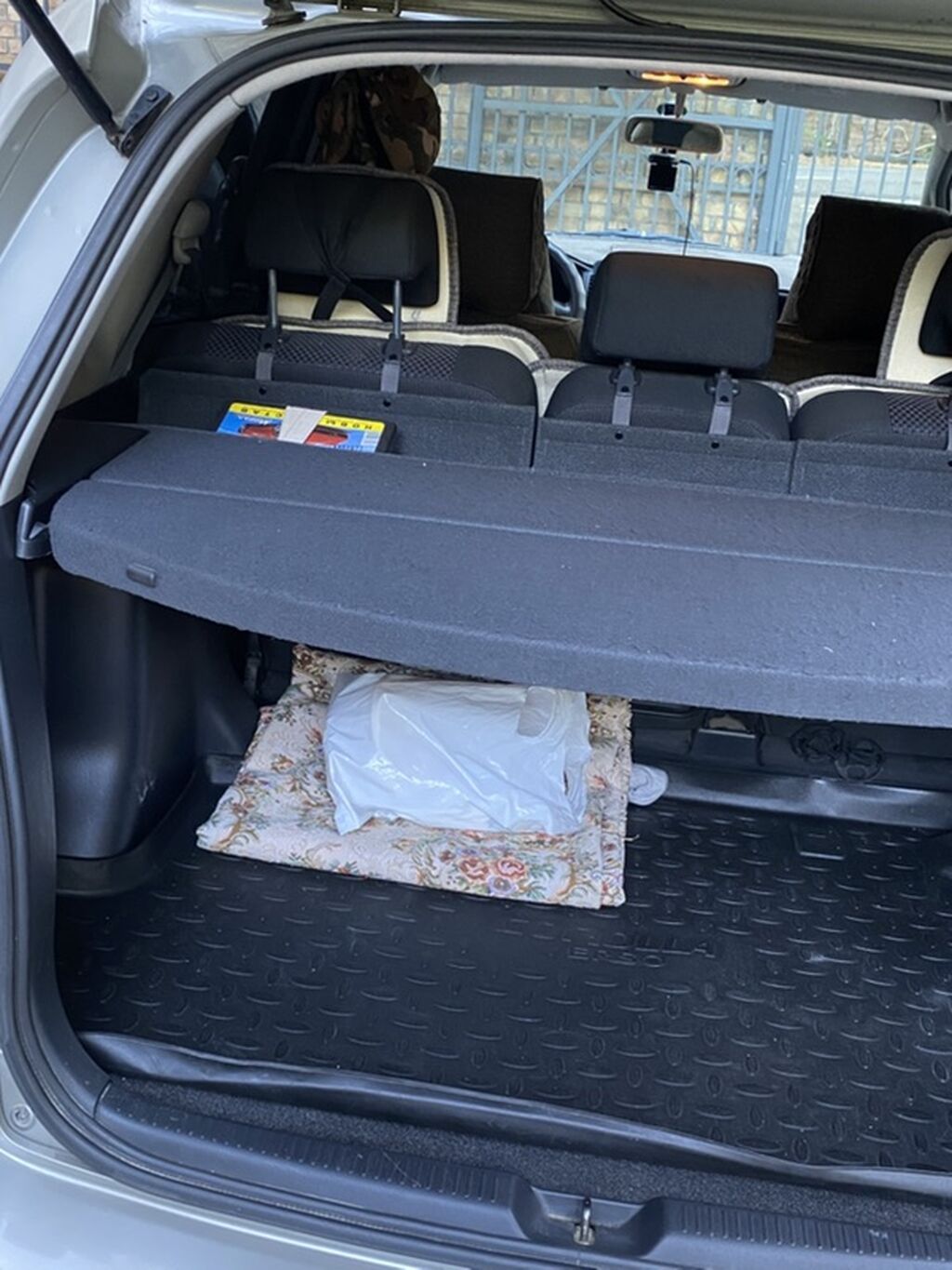 Toyota Corolla Verso: 2002 г., 1.8 л, Механика, Бензин, Минивэн: фото 6