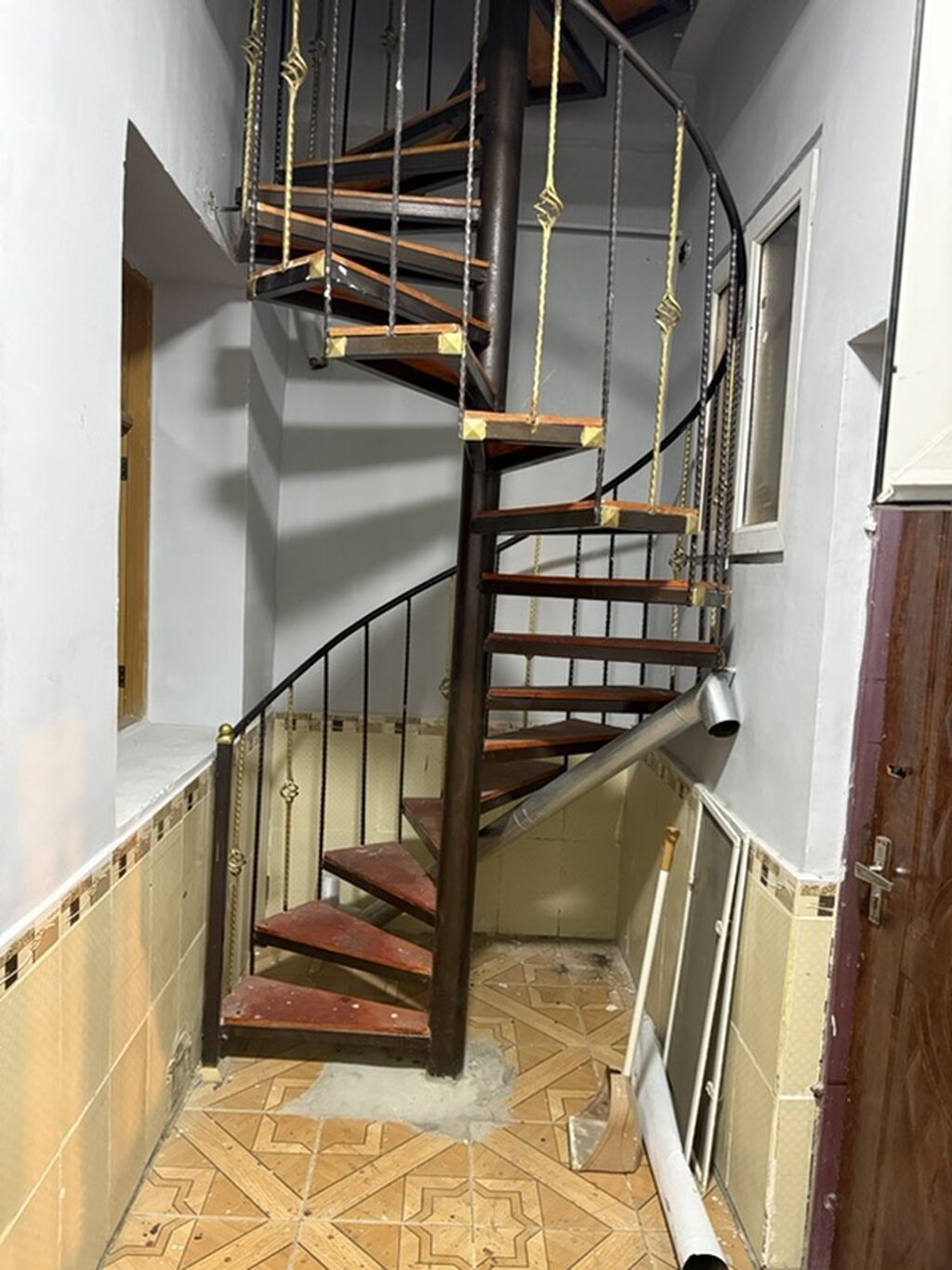 104 kv. m, 6 otaqlı