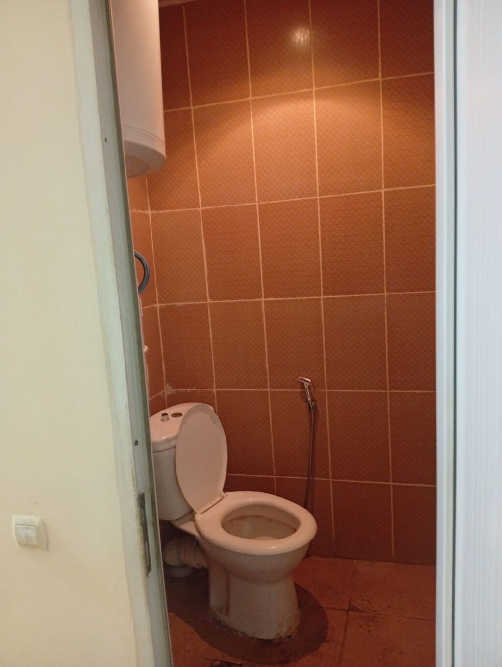 Kiralık kommersiya obyektı – küçə vitrinli, ayrıca girişli - Yer