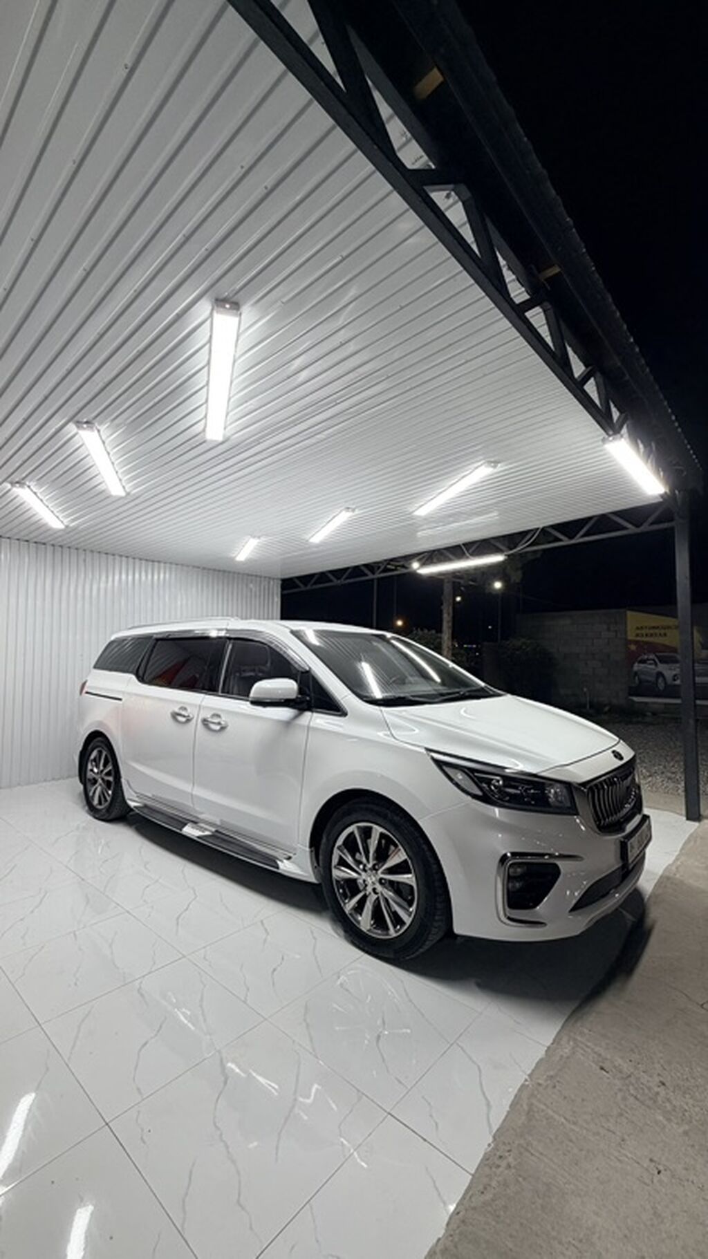 Kia Carnival: 2019 г., 2.2 л, Автомат, Дизель, Минивэн: фото 5
