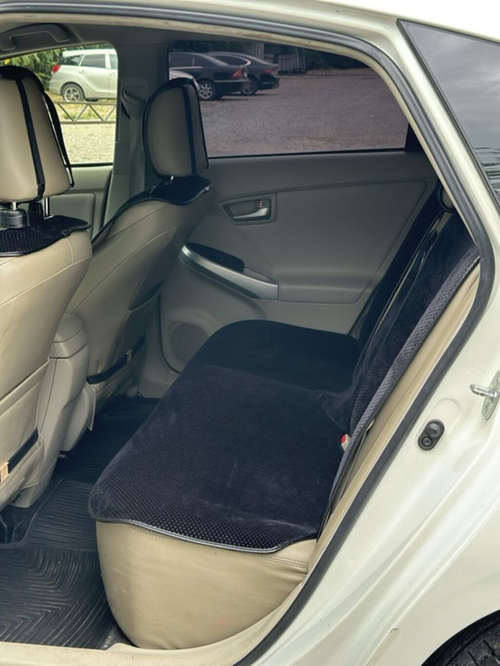 Toyota Prius: 2014 г., 1.8 л, Автомат, Гибрид, Лифтбек: фото 6
