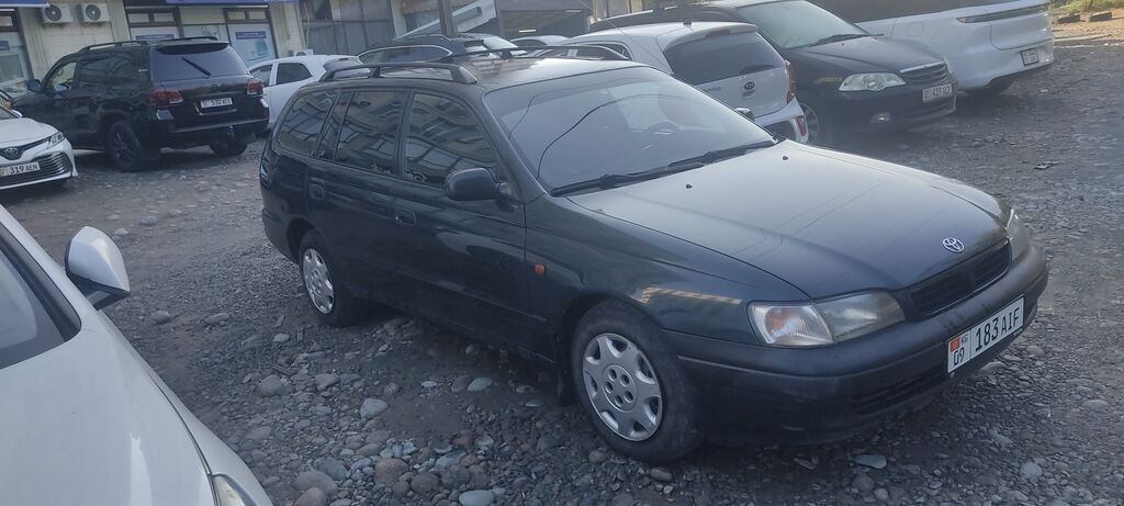 Toyota Carina E: 1998 г., 1.8 л, Механика, Газ, Универсал: фото 2