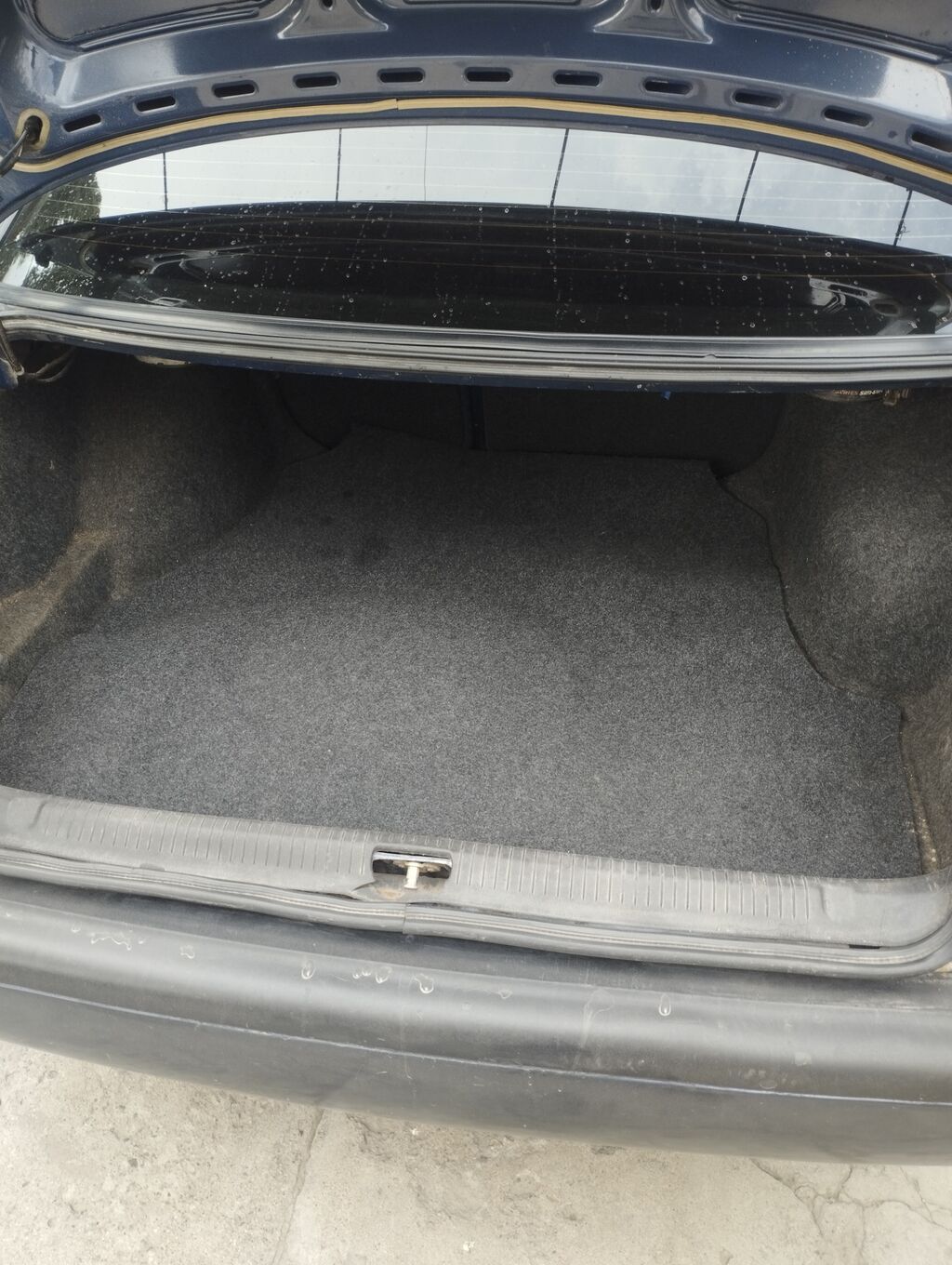 Volkswagen Passat: 1994 г., 1.8 л, Механика, Седан: фото 4