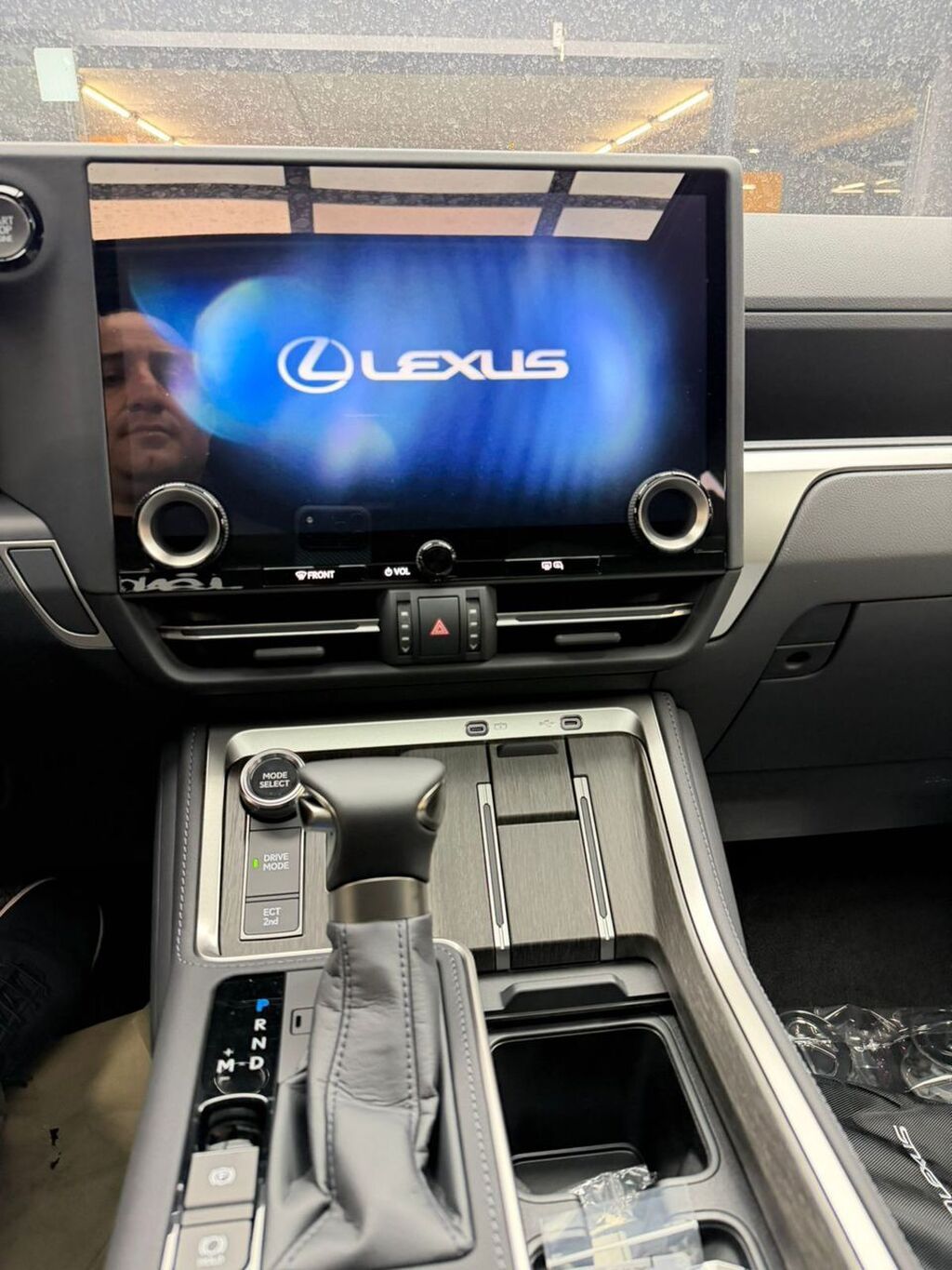 Lexus GX: 2026 г., Автомат, Бензин, Внедорожник: фото 7