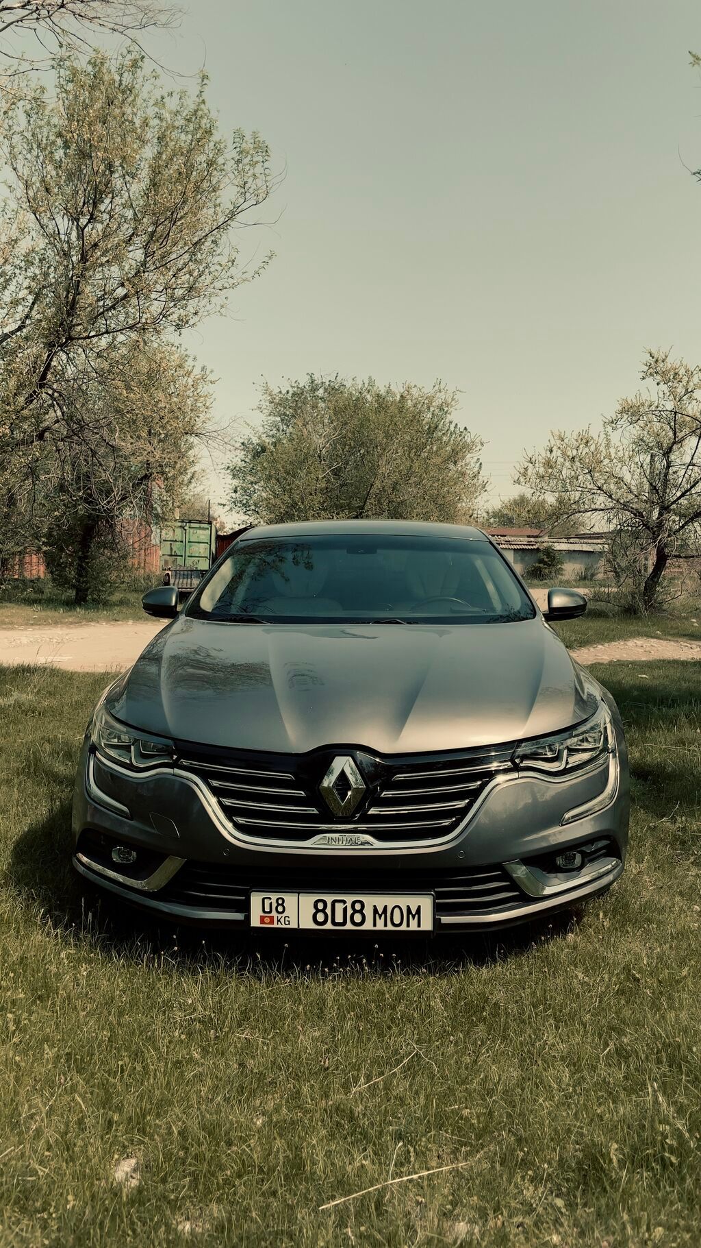Renault : 2016 г., 2 л, Автомат, Бензин, Седан: фото 2