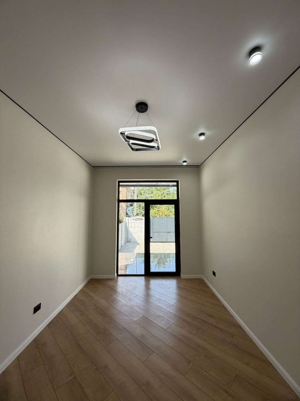 4 комнаты, 95 м², 255 соток, Бишкек, Гоин Собственник: фото 6