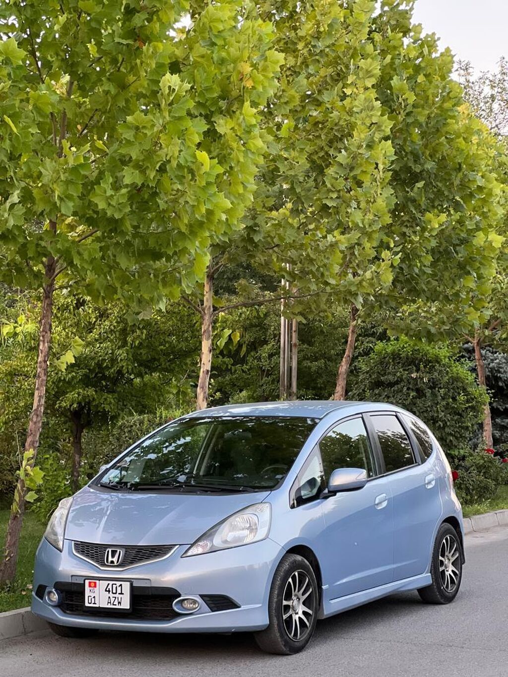 Honda Fit: 2009 г., 1.3 л, Робот, Бензин, Хэтчбэк: фото 4