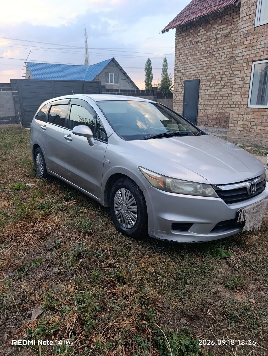 Honda Stream: 2006 г., 1.8 л, Автомат, Бензин, Минивэн: фото 2