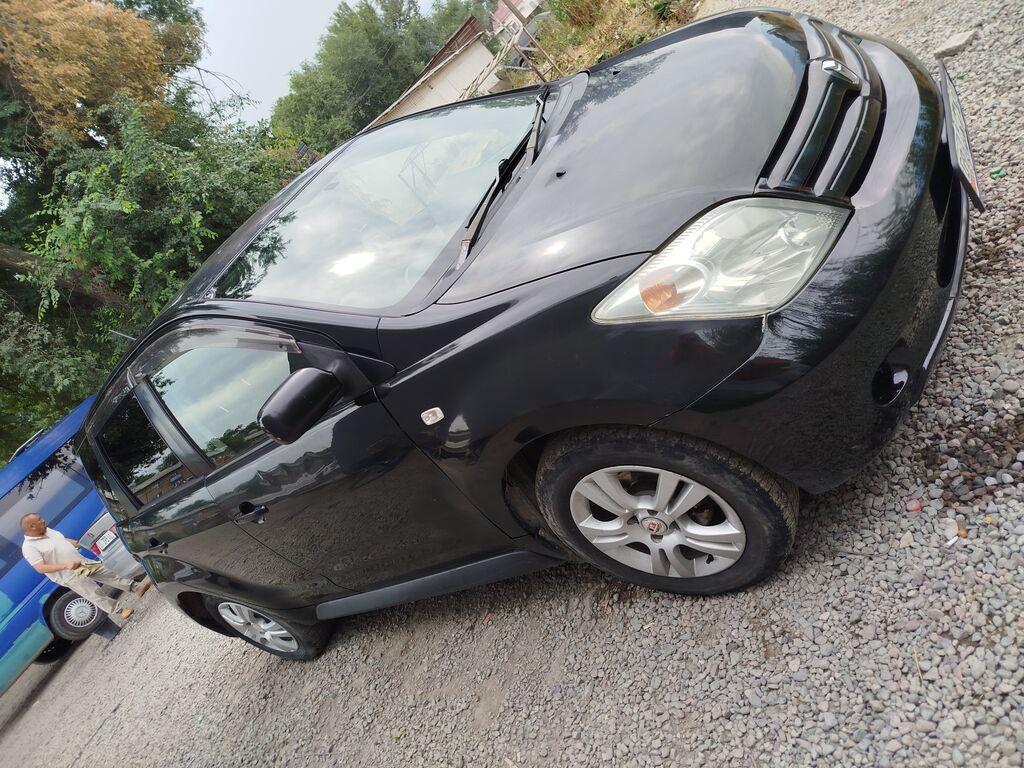 Toyota Ist: 2004 г., 1.5 л, Автомат, Бензин, Хэтчбэк — фото 5