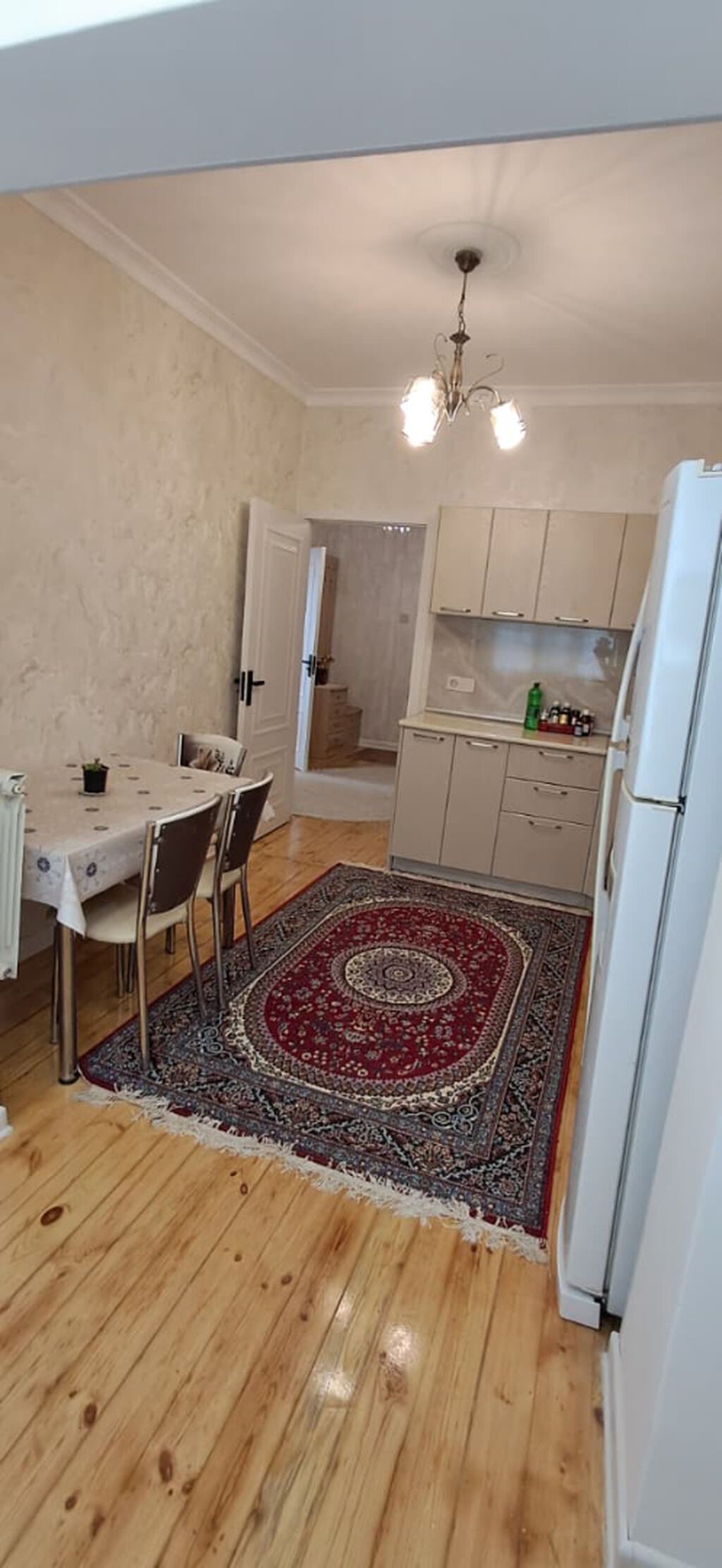 Bakı, 8-ci mikrorayon, 2 otaqlı, Köhnə tikili, m. Azadlıq Prospekti, 60 kv. m