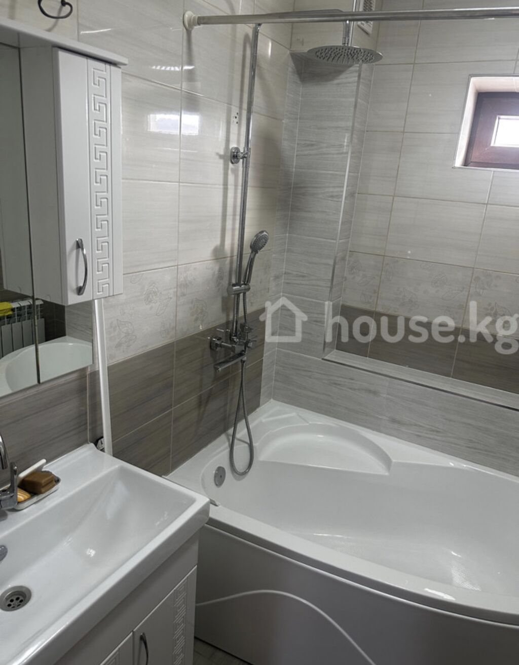 220 м², 5 комнат, Тунгуч мкр, Без подселения: фото 4