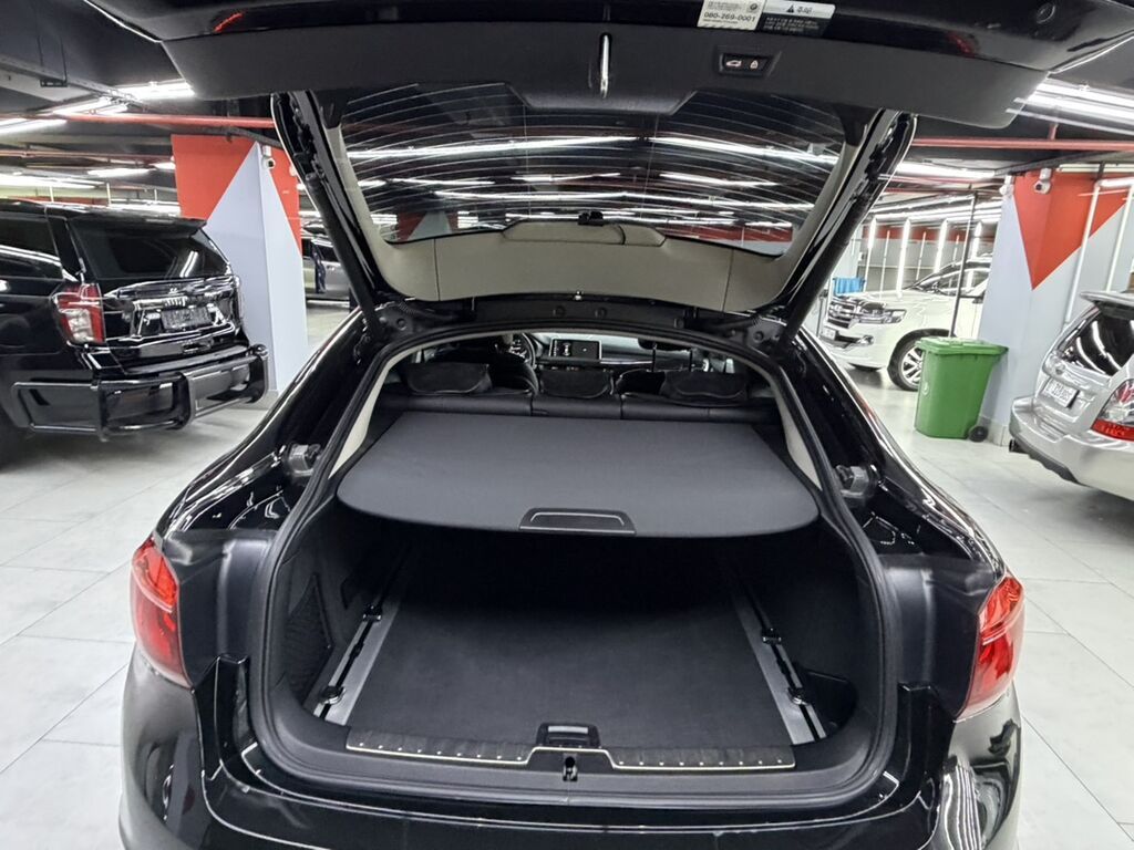 BMW X6: 2018 г., 3 л, Автомат, Дизель, Кроссовер: фото 5