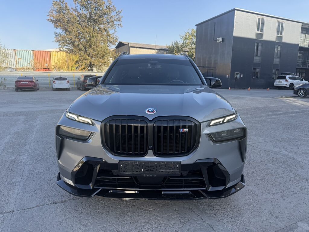 BMW X7: 2023 г., 4.4 л, Автомат, Бензин, Внедорожник: фото 1