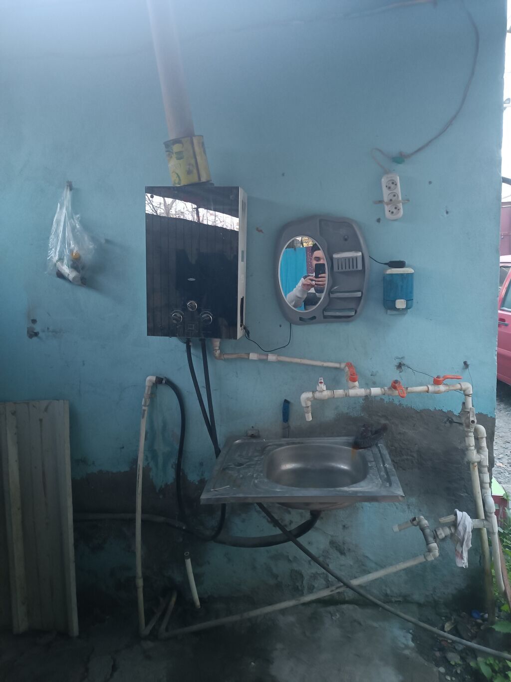 8 otaq, 90 kv. m, Orta təmir