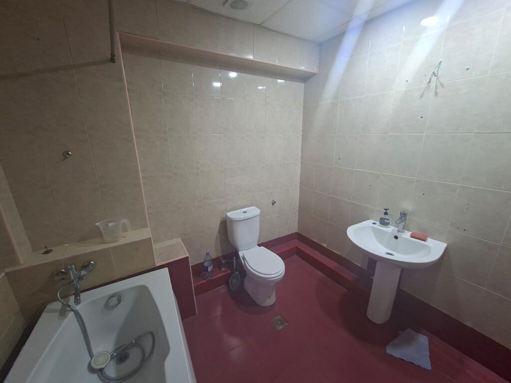 Bakı, 3 otaqlı, Köhnə tikili, 103 kv. m