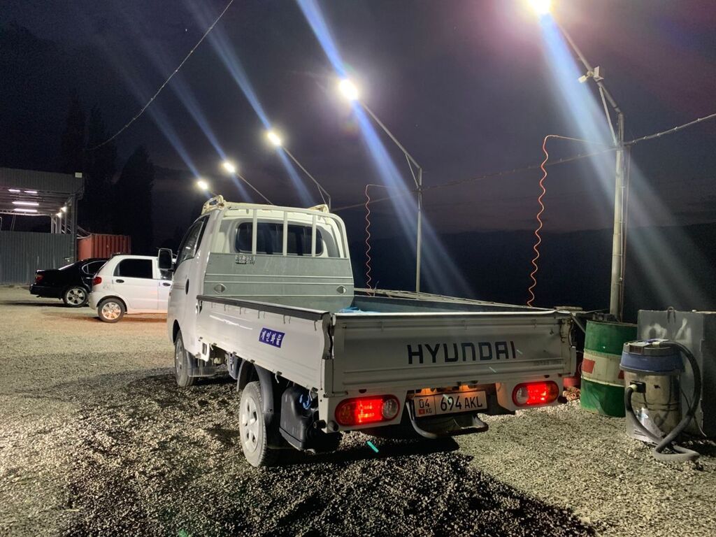 Hyundai Porter II — компактный бортовой грузовик - Кабина на двоих: фото 2