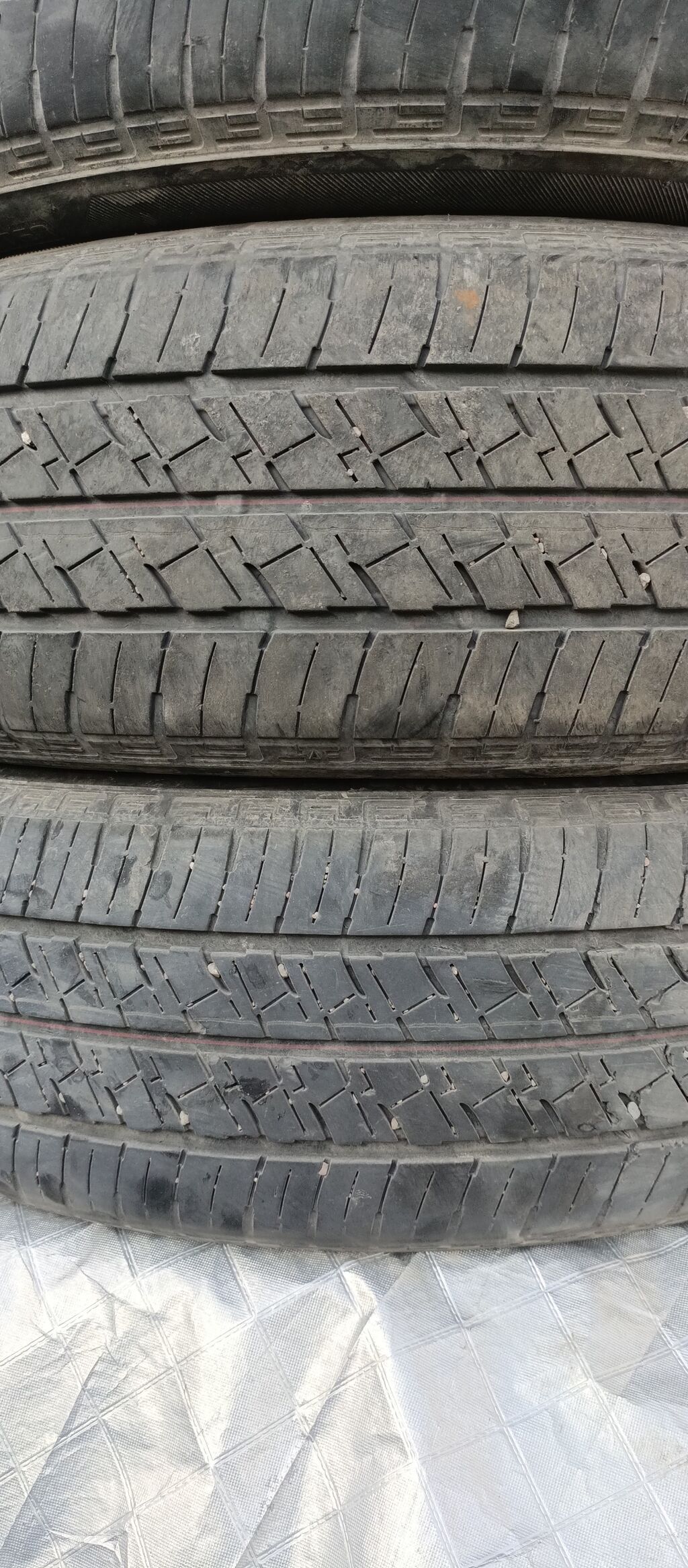 Срочно Комплект летних шин 195/60 R17 90H на одной шине шишка. - — фото 1