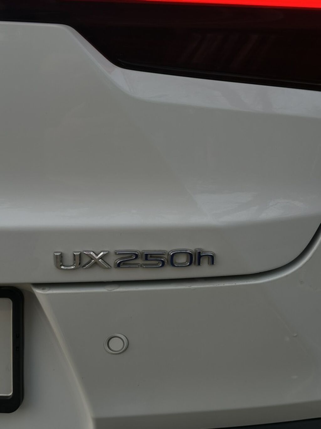 Lexus UX: 2019 г., 2 л, Вариатор, Гибрид, Кроссовер: фото 7